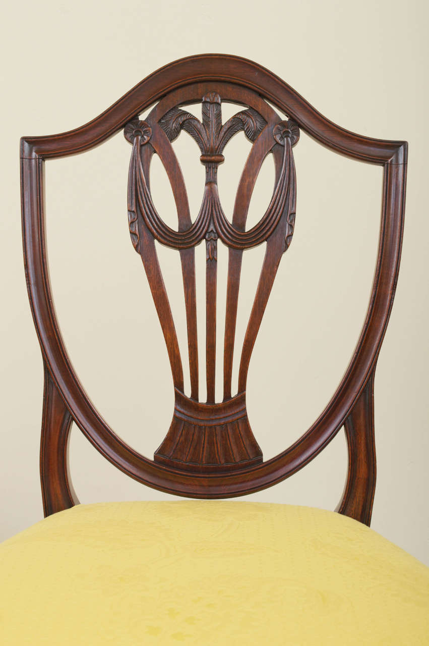 Pair of 19th Century Mahogany Hepplewhite Style Shield Back Side Chairs In Excellent Condition In San Mateo, CA